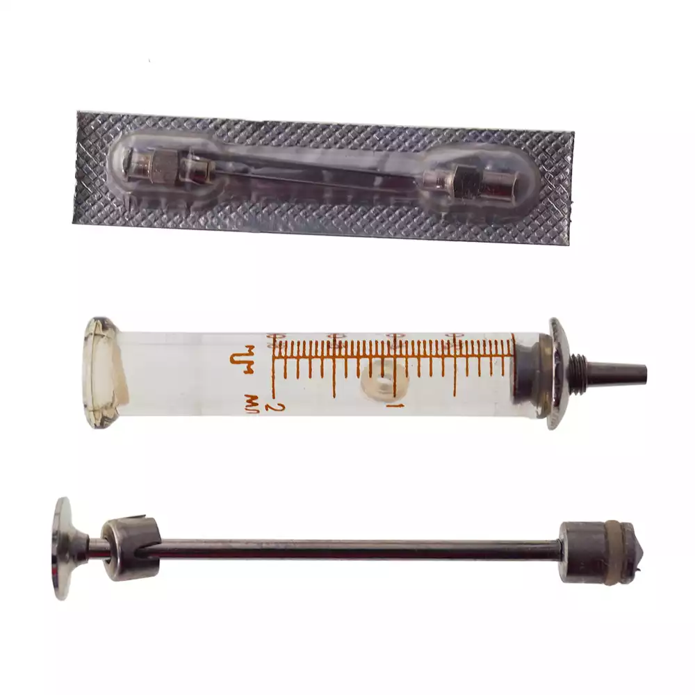 Шприц А-52МСк многоразовый инъекционный разборный, объем 2мл, с иглой (без запасного цилиндра)